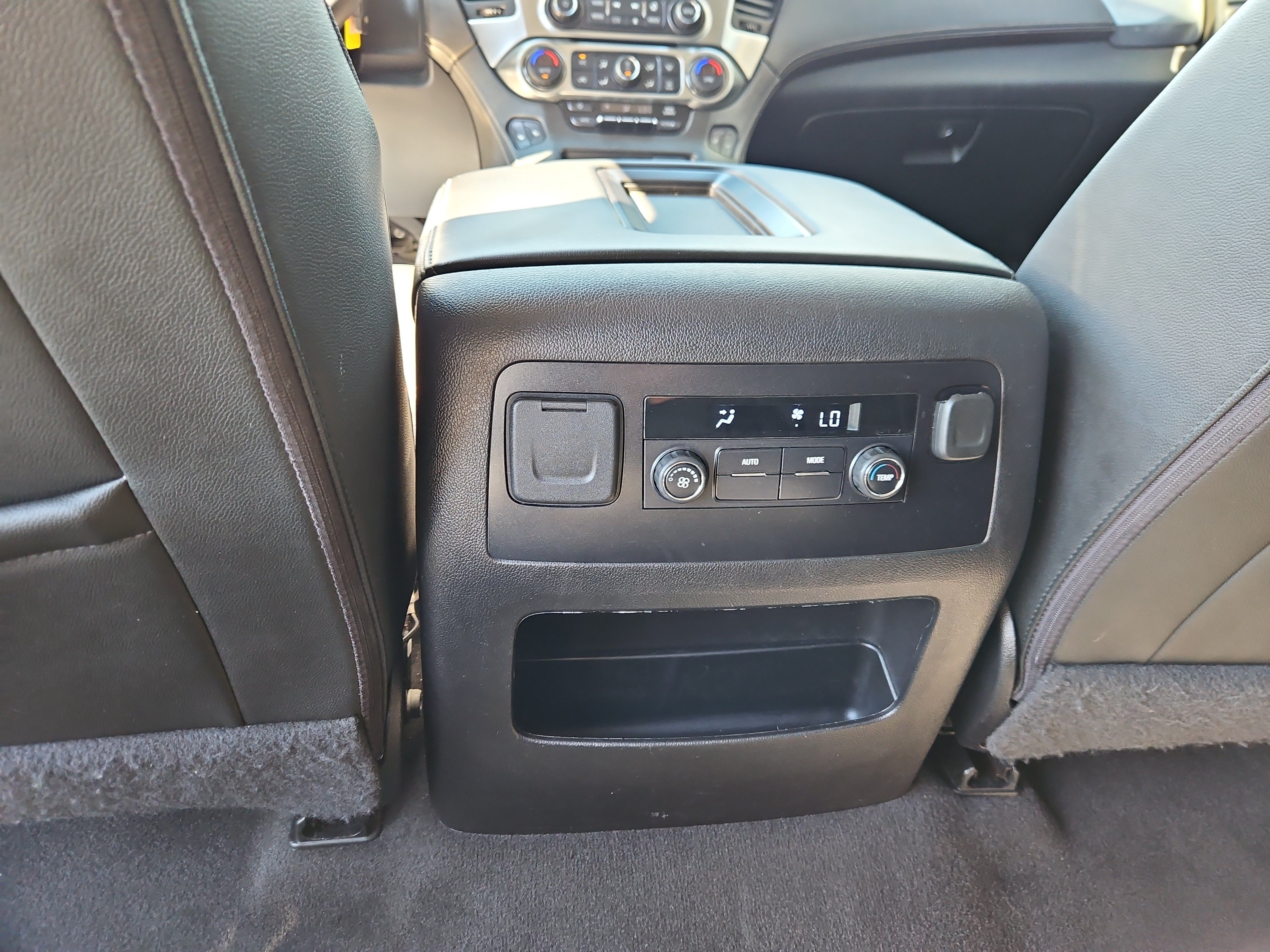 Used 2020 Chevrolet Tahoe LT AWD/4WD image 14
