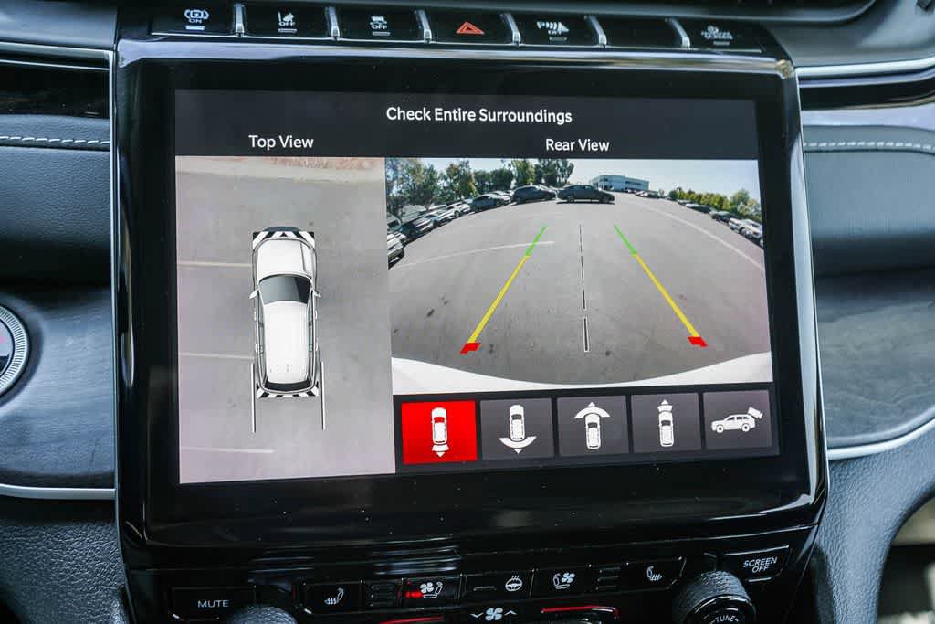 Used 2022 Jeep Grand Cherokee Limited 4xe w/ Luxury Tech Group II AWD/4WD image 26