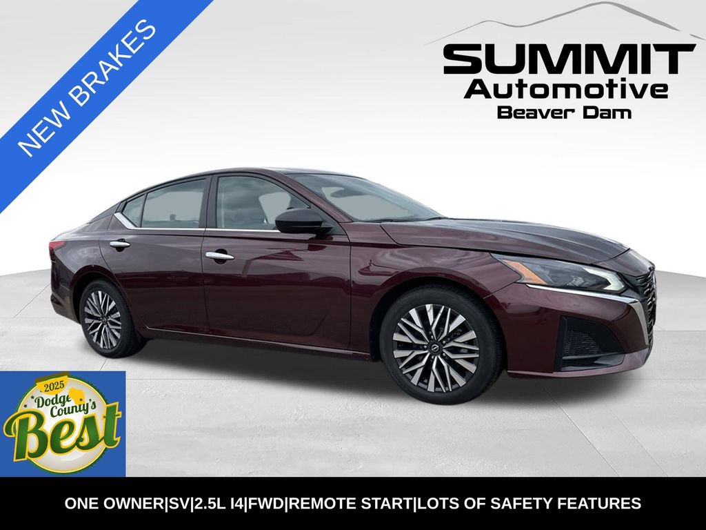 Used 2024 Nissan Altima 2.5 SV FWD image 1