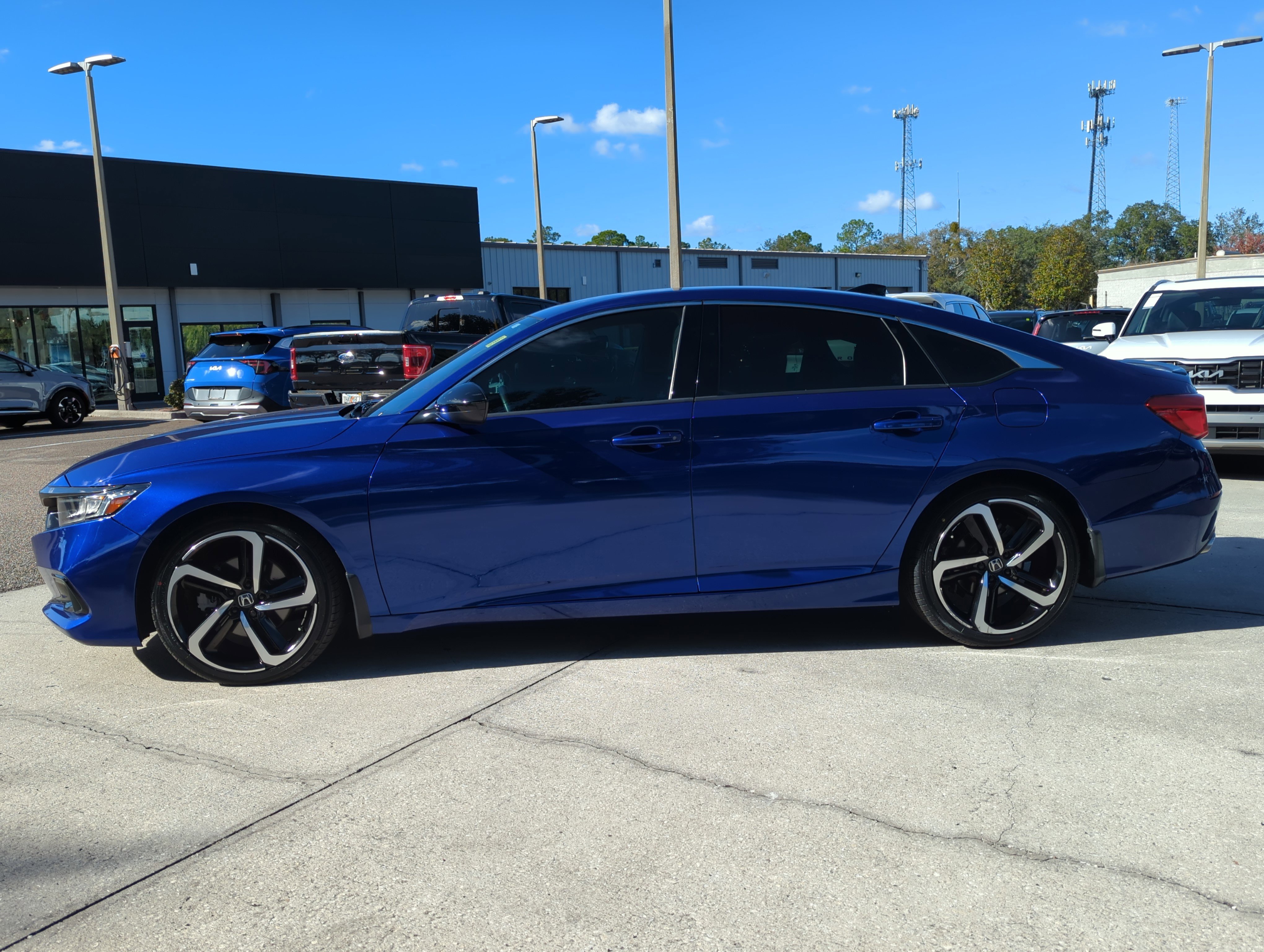 Used 2022 Honda Accord Sport image 5