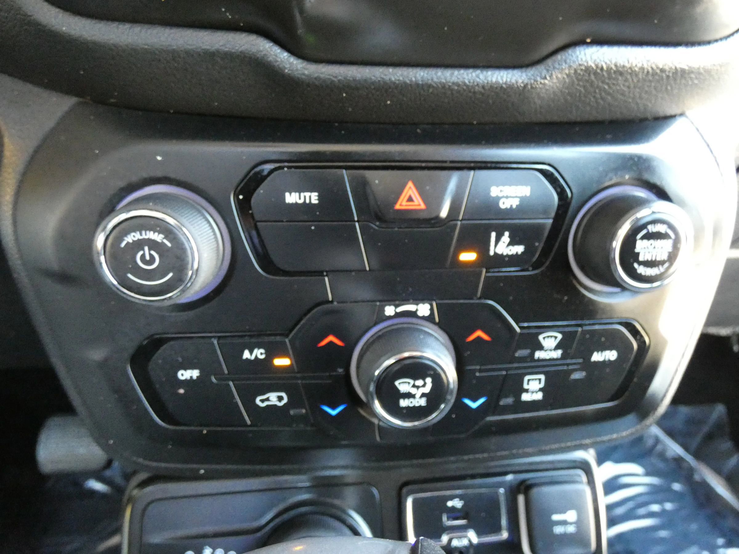 Used 2022 Jeep Renegade Latitude image 61