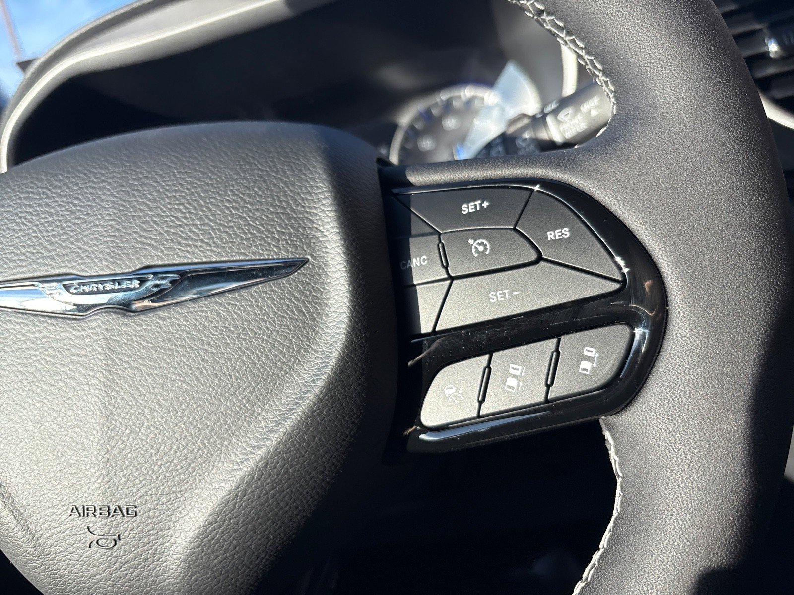 New 2026 Chrysler Pacifica Select image 15