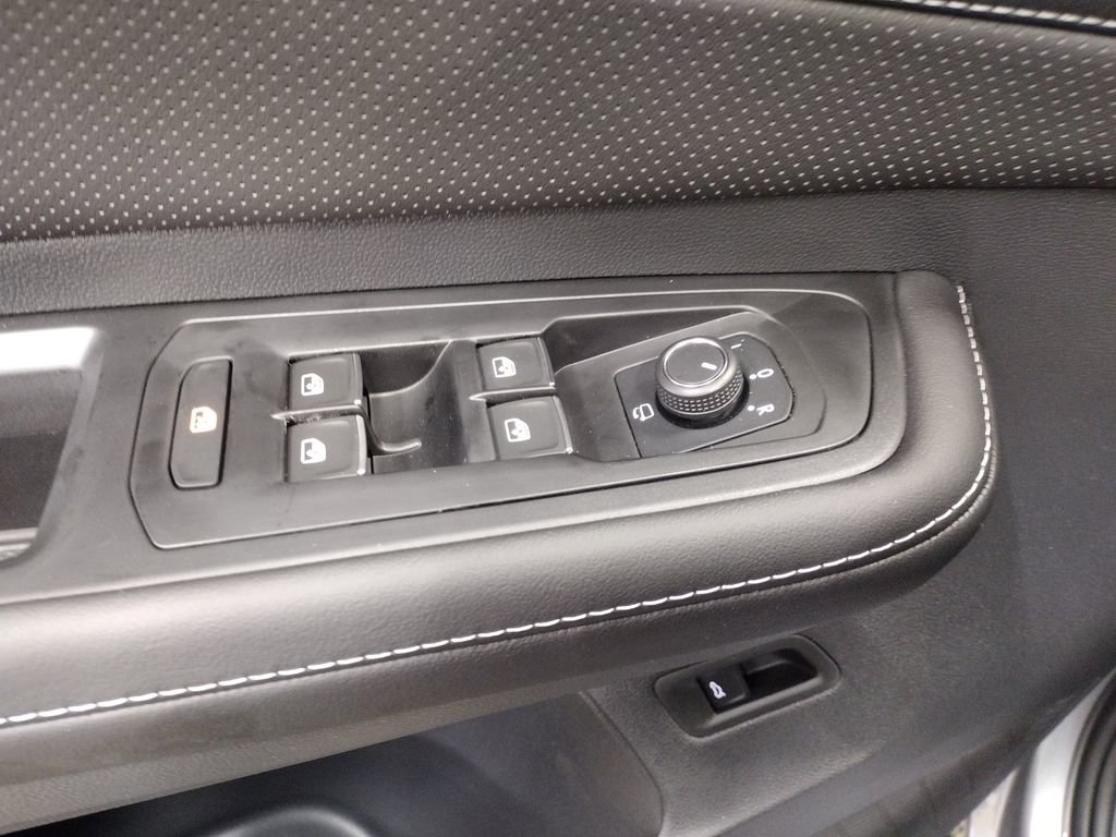 New 2026 Volkswagen Atlas Cross Sport SEL Premium R-Line image 22