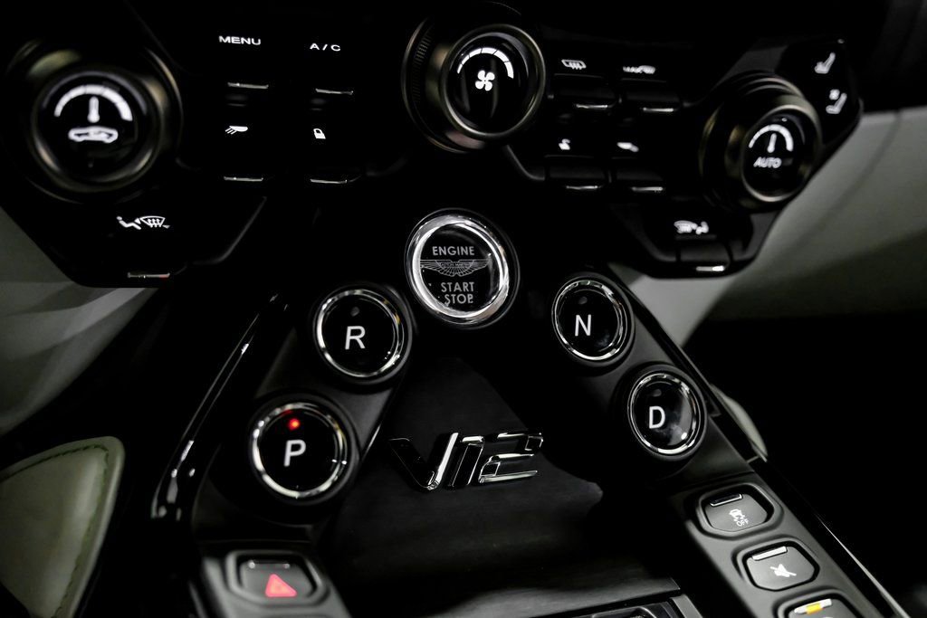 Used 2023 Aston Martin V12 Vantage image 15