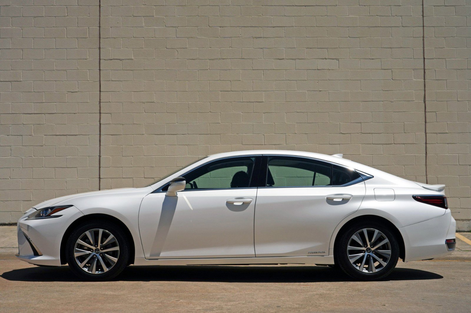 Used 2021 Lexus ES 300h w/ Accessory Package 2 FWD image 8