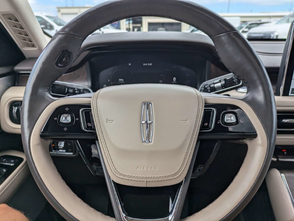 Used 2022 Lincoln Aviator Reserve w/ Equipment Group 201A RWD image 29