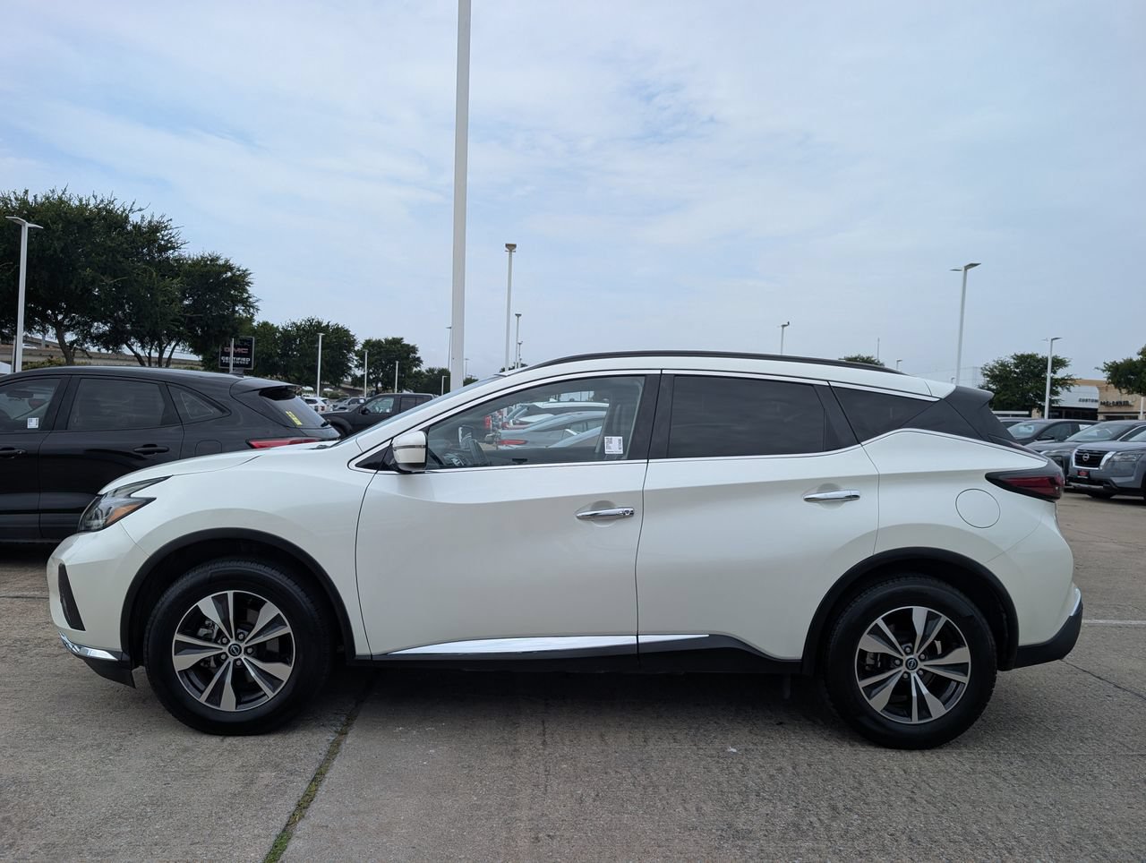 Used 2024 Nissan Murano SV FWD image 3