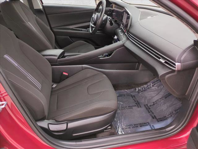 Used 2023 Hyundai Elantra SEL w/ Convenience Package image 21