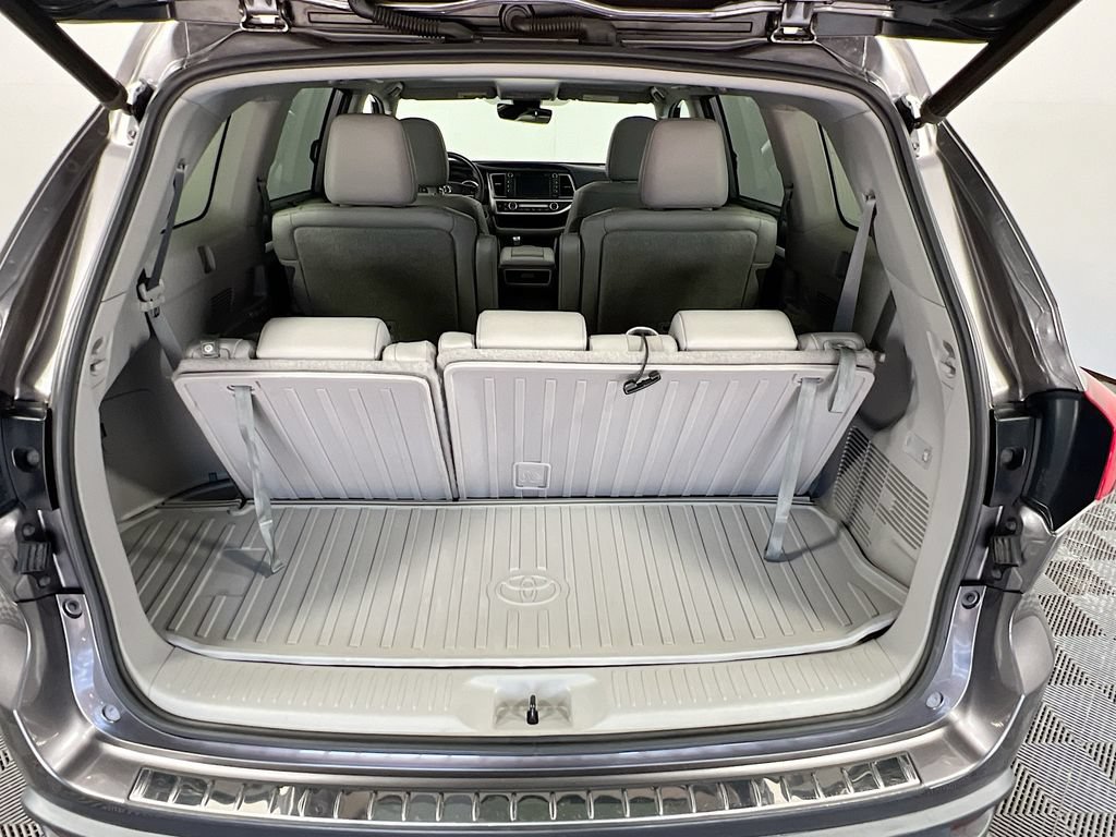 Used 2019 Toyota Highlander XLE w/ Protection Package #3 AWD/4WD image 27
