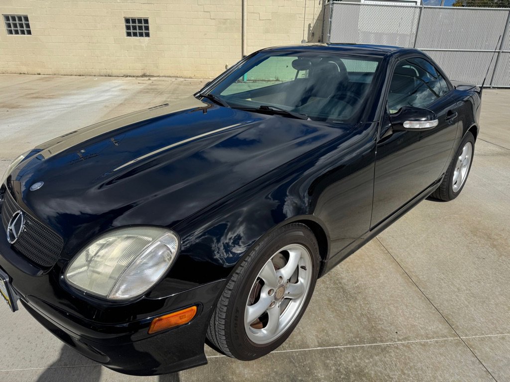 Used 2003 Mercedes-Benz SLK 320 image 2