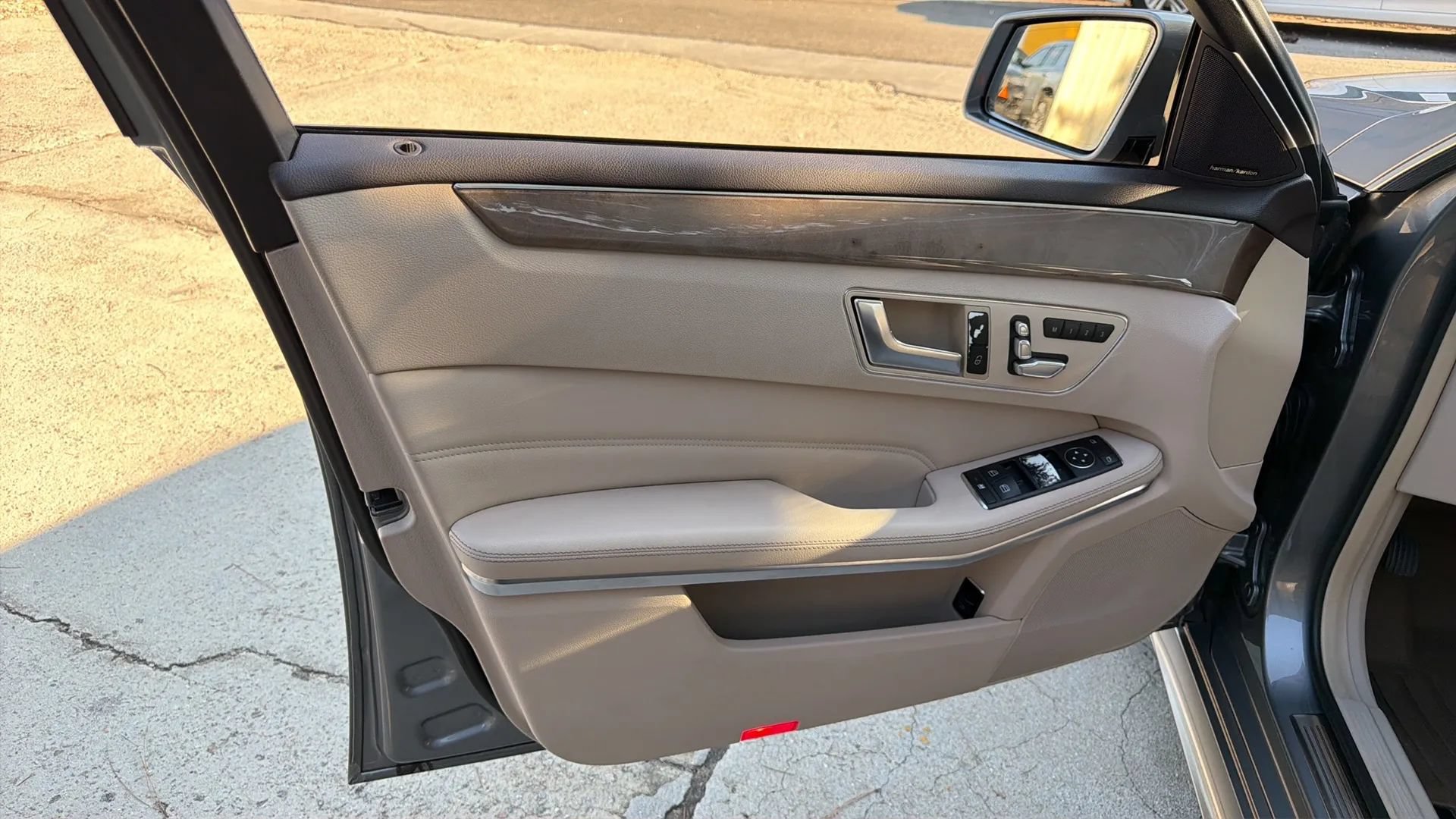 Used 2014 Mercedes-Benz E 350 4MATIC Sedan image 14