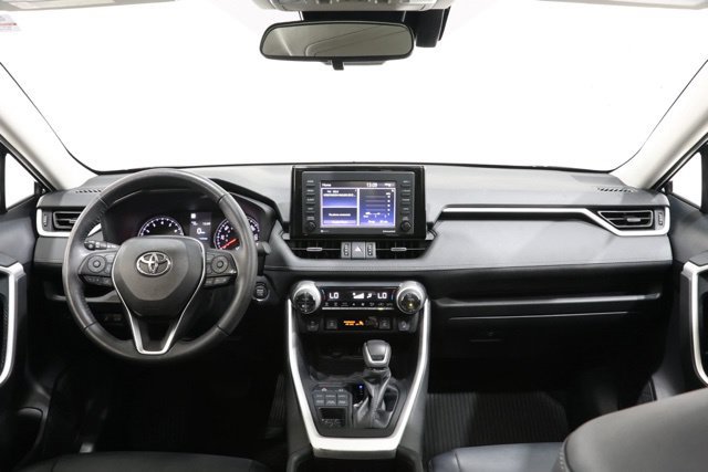 Used 2022 Toyota RAV4 XLE Premium AWD/4WD image 14