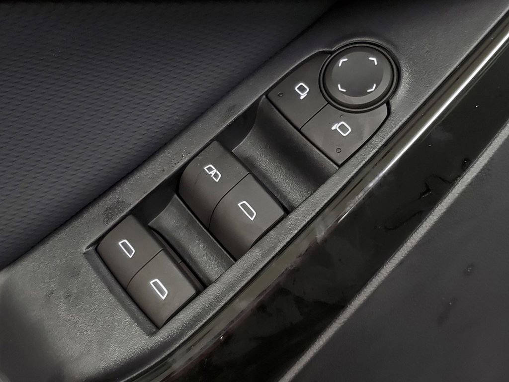 New 2026 Chevrolet Equinox LT w/ Convenience Package II image 26