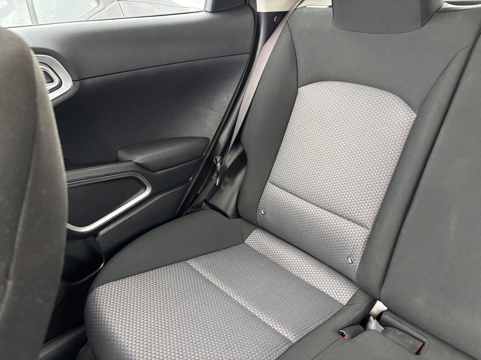 Used 2025 Kia Soul LX w/ LX Technology Package image 38