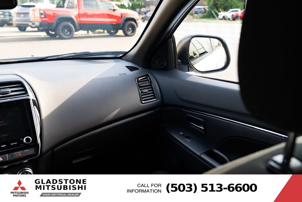 Used 2025 Mitsubishi Outlander Sport AWD image 11