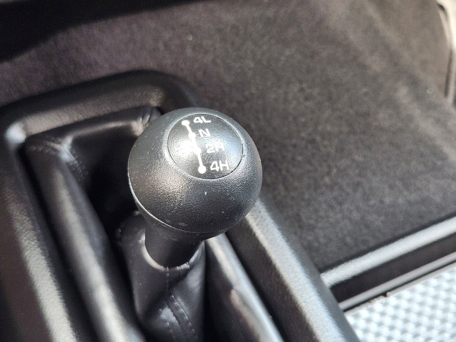 Used 2024 RAM 2500 Tradesman w/ Chrome Appearance Group image 24