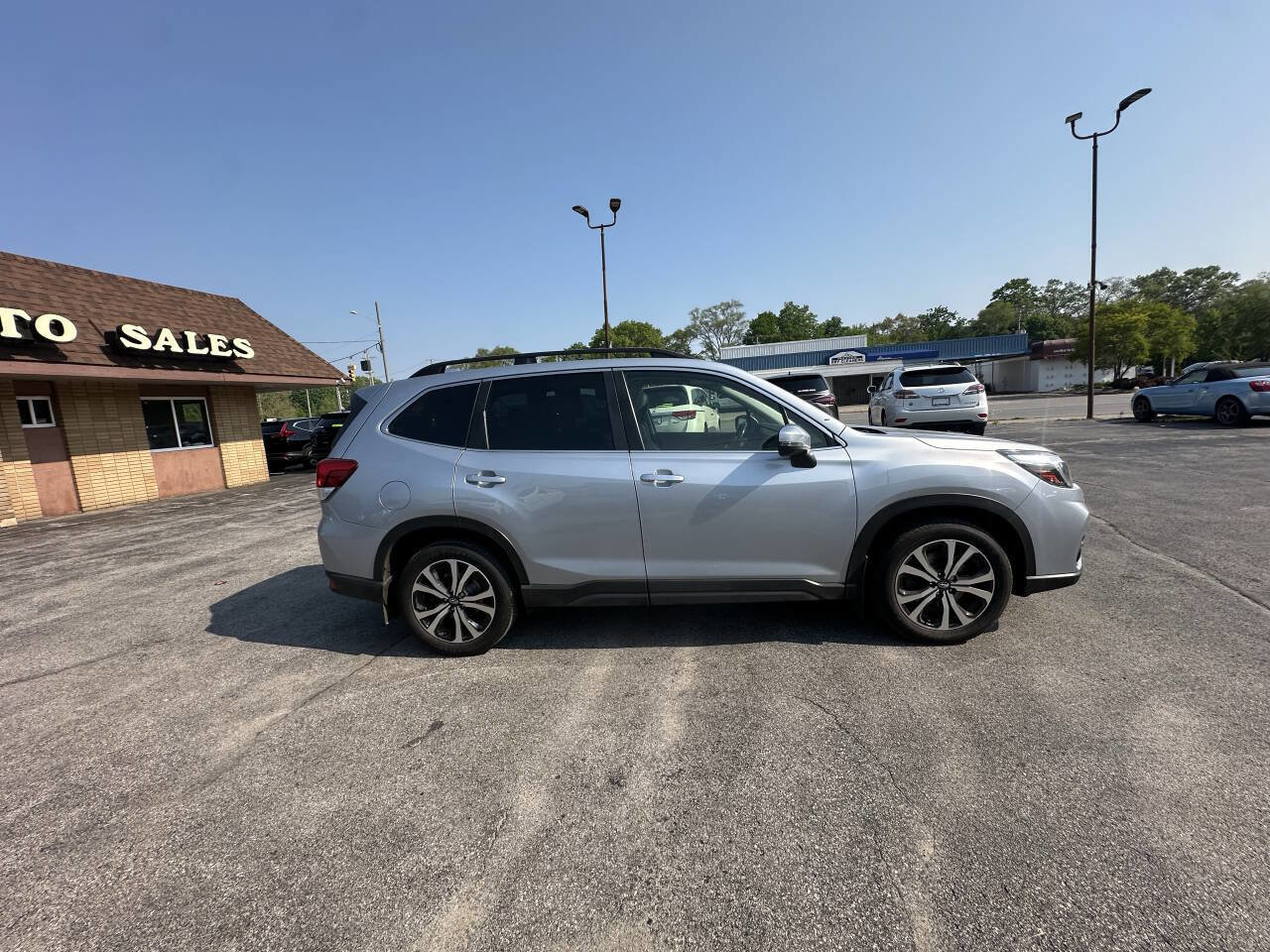 Used 2020 Subaru Forester Limited image 14