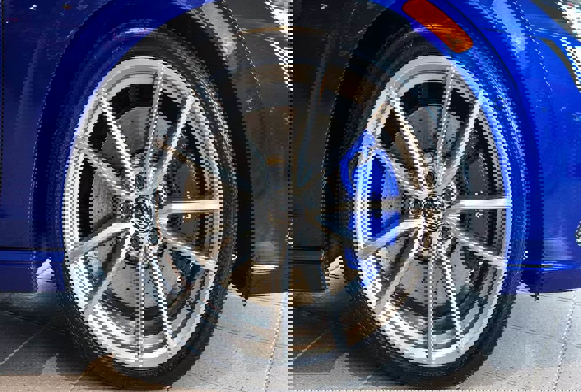 New 2024 Volkswagen Golf R image 9