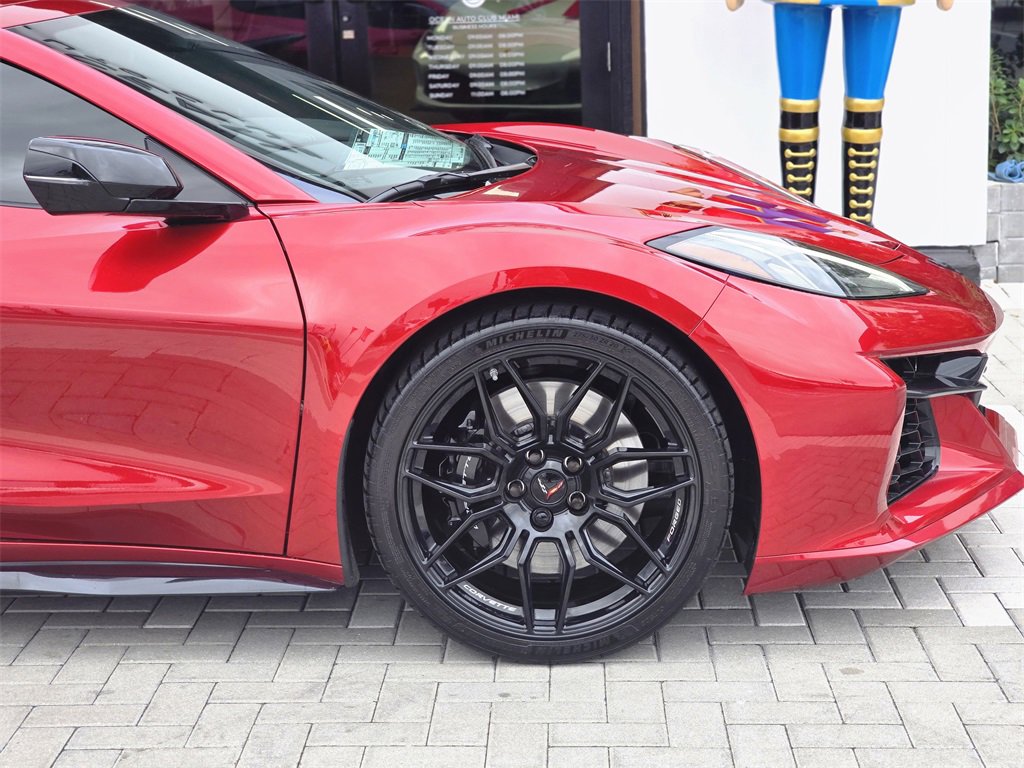 Used 2025 Chevrolet Corvette Z06 w/ Battery Protection Package image 8