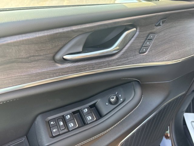 New 2025 Jeep Grand Cherokee Overland image 21