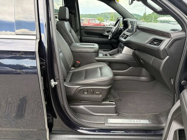 Used 2023 Chevrolet Tahoe LT w/ Max Trailering Package AWD/4WD image 29