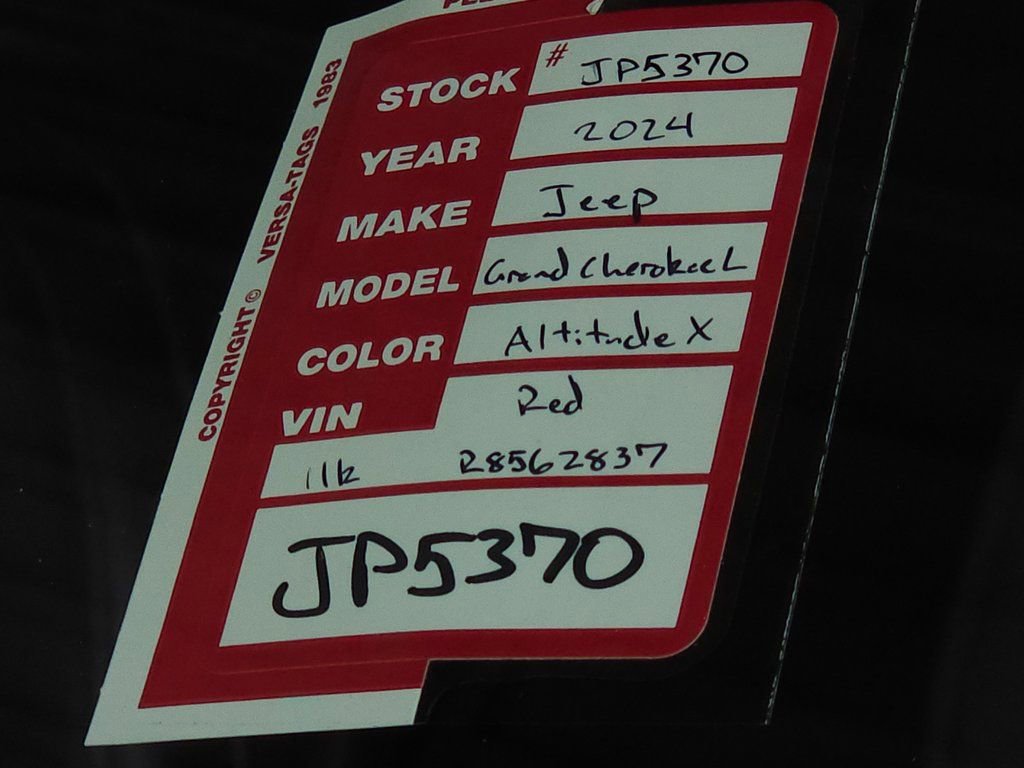Used 2024 Jeep Grand Cherokee L Altitude AWD/4WD image 36