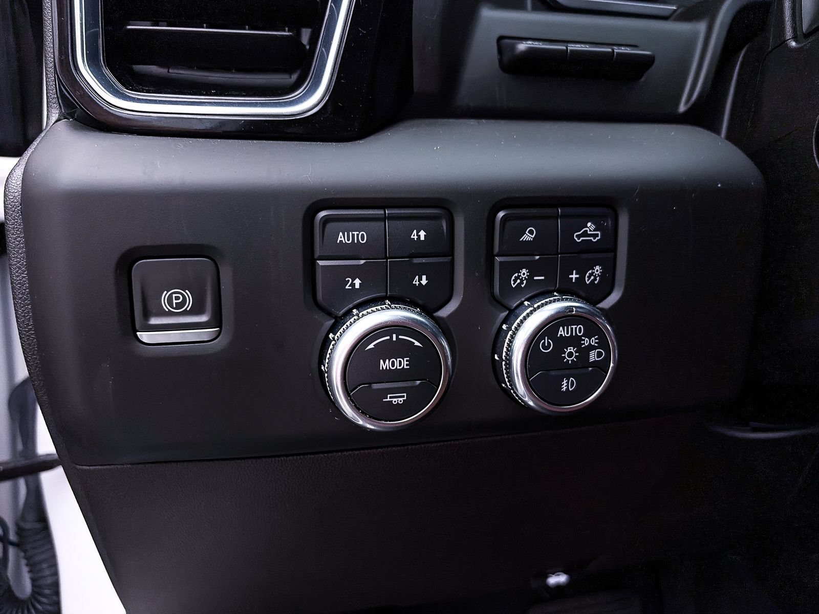 Used 2023 GMC Sierra 1500 Denali Ultimate AWD/4WD image 9