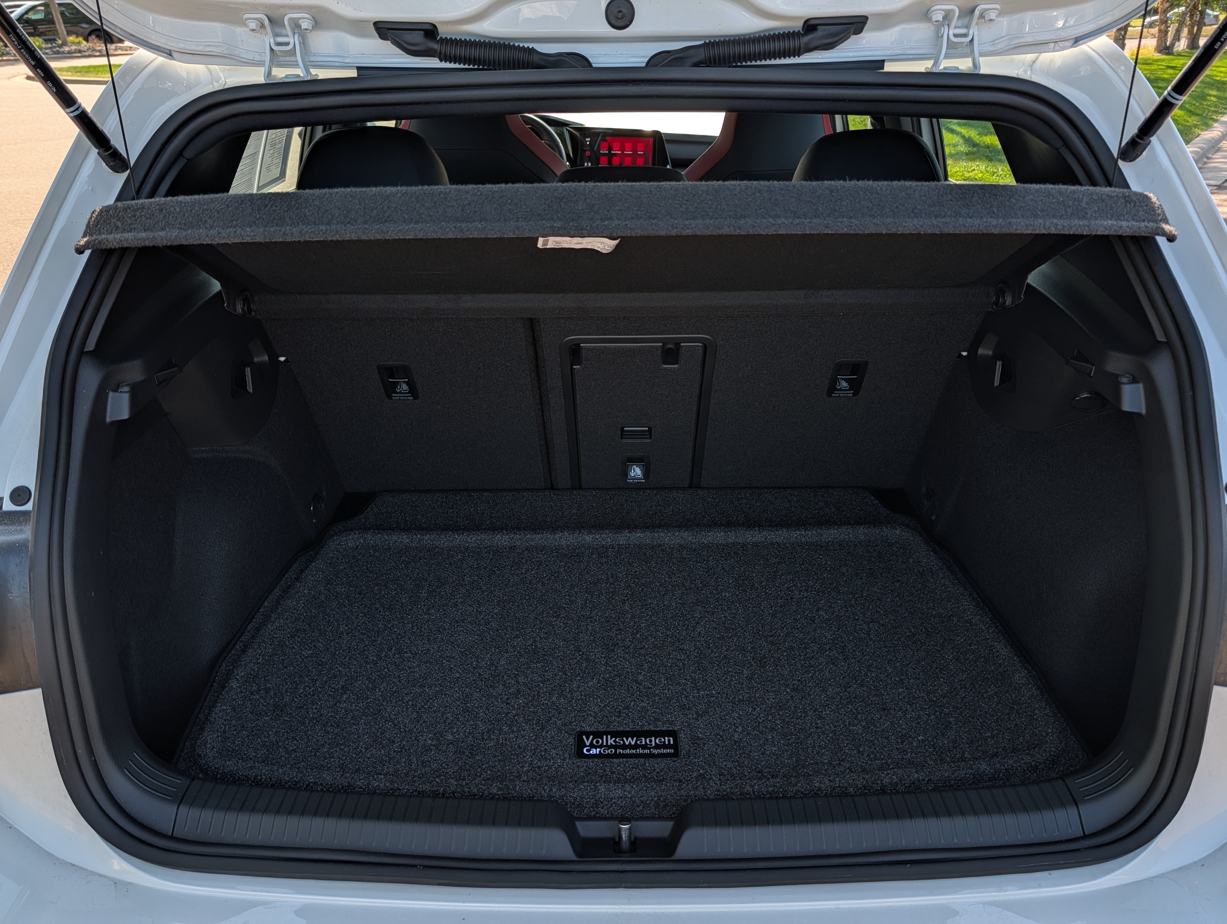 Certified 2024 Volkswagen GTI SE FWD image 18