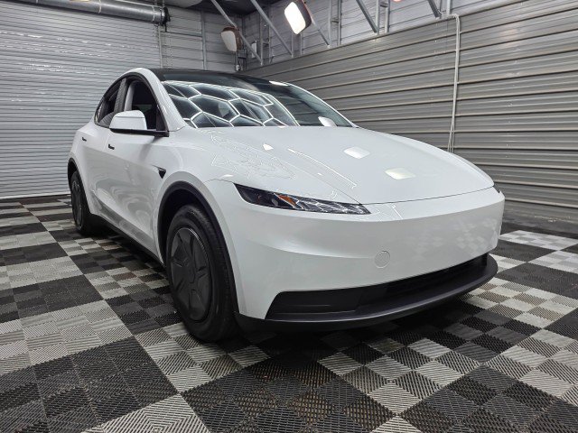 Used 2026 Tesla Model Y 2WD image 4