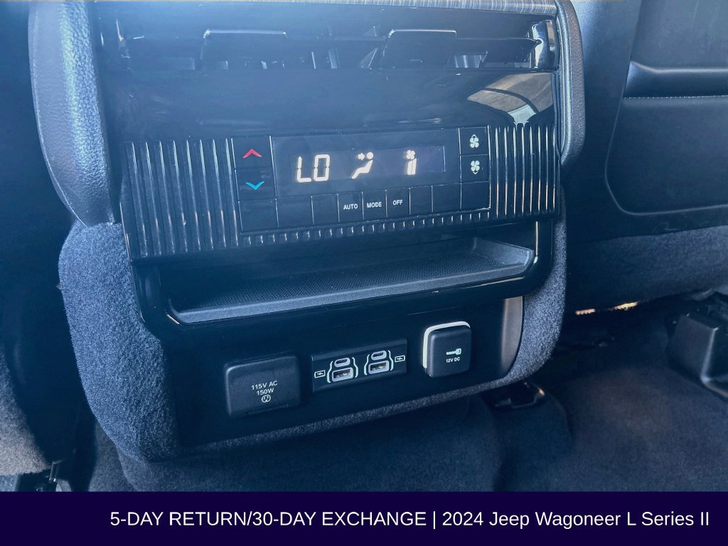 Used 2024 Jeep Wagoneer L Series II AWD/4WD image 30
