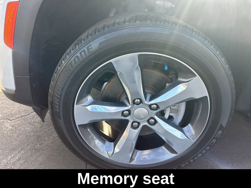 Used 2022 Jeep Grand Cherokee L Limited image 18