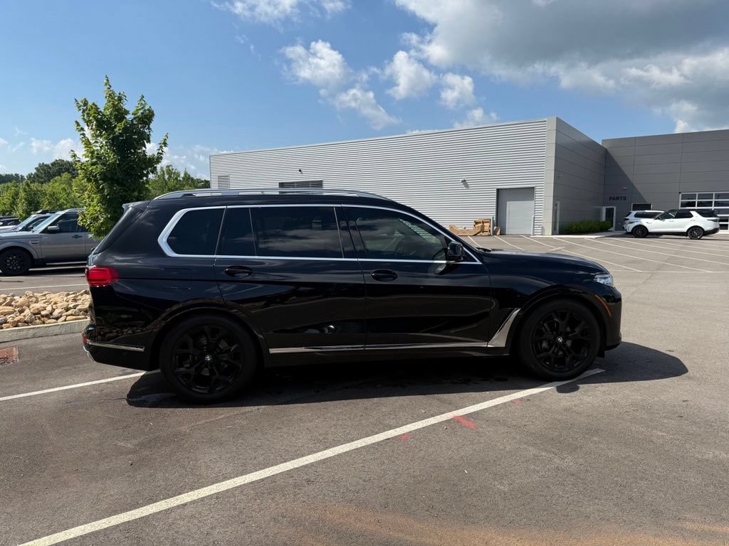 Used 2022 BMW X7 xDrive40i w/ Premium Package AWD/4WD image 6