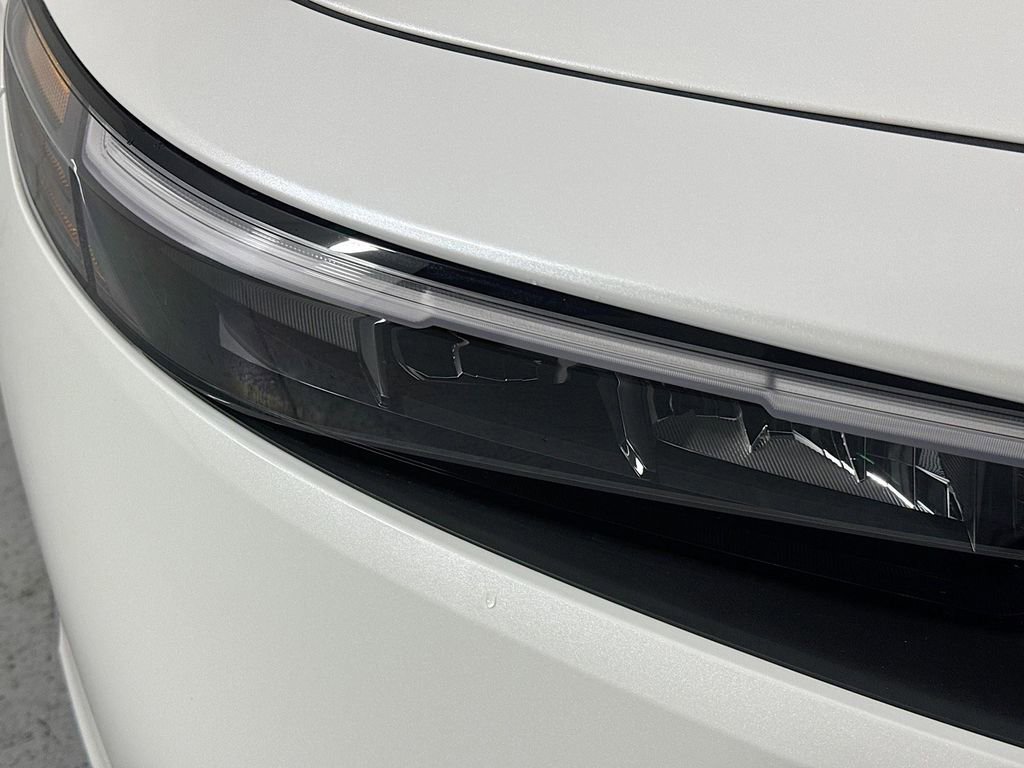 Certified 2025 Honda Accord SE image 11