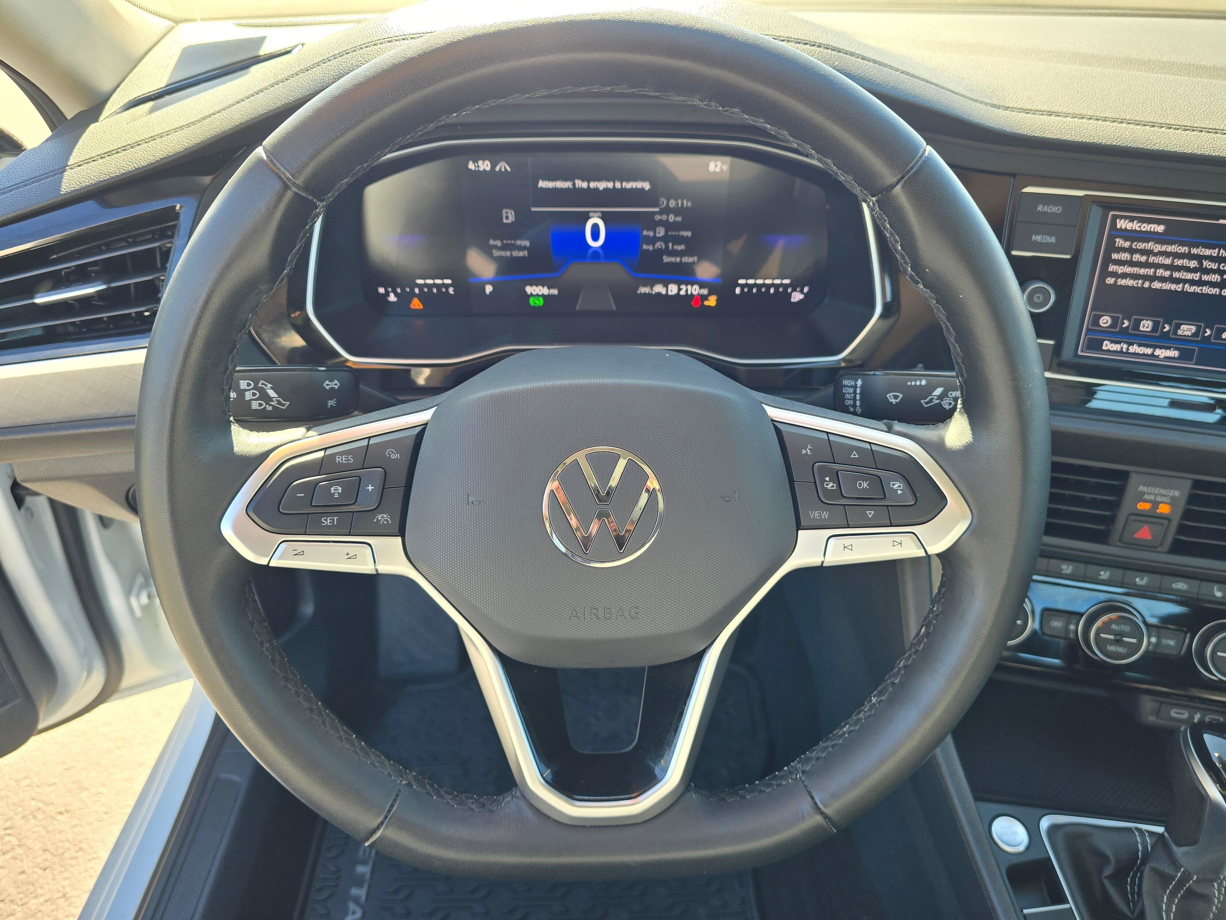 Used 2024 Volkswagen Jetta SE w/ Panoramic Sunroof Package FWD image 20