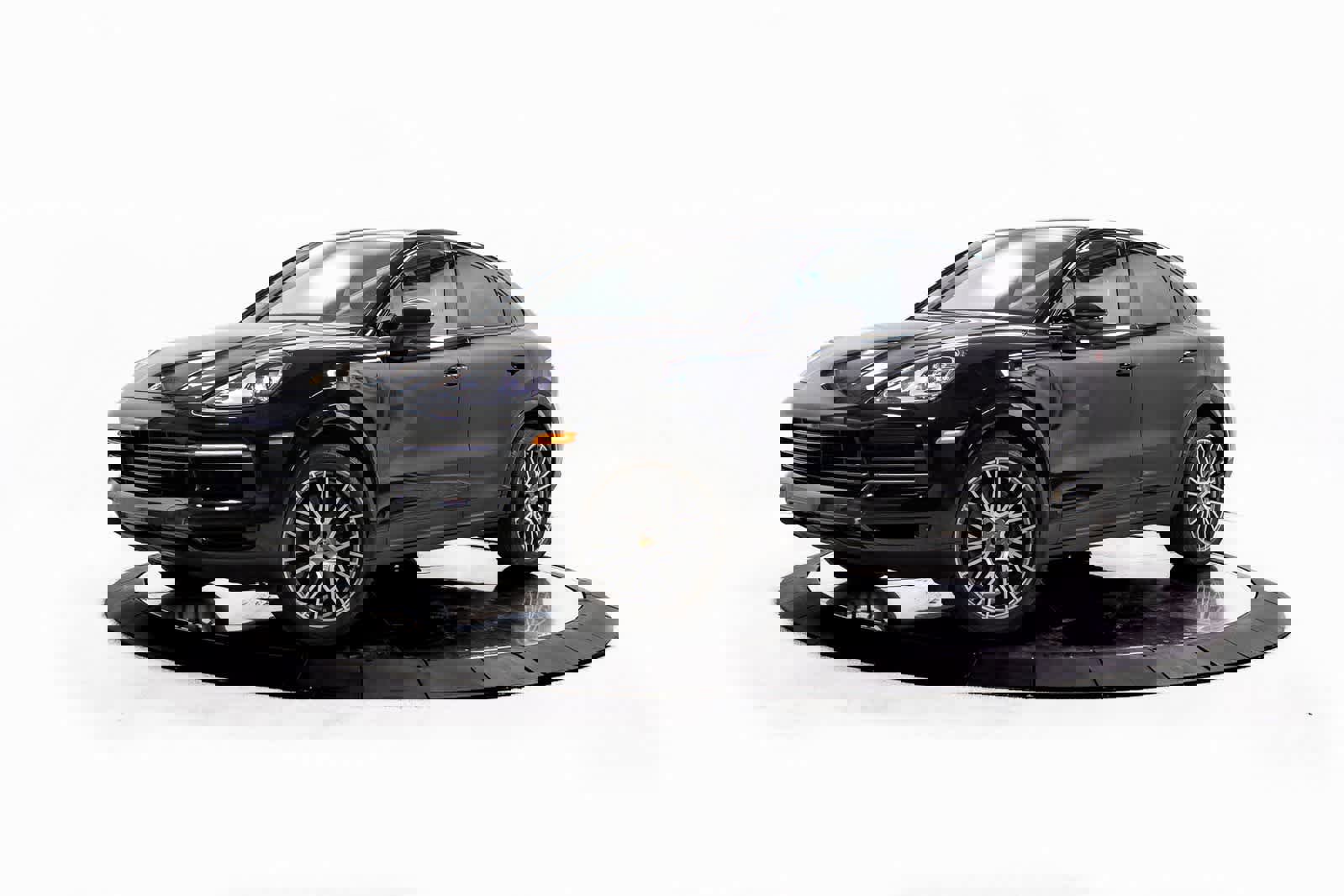 Certified 2022 Porsche Cayenne Platinum Edition image 1