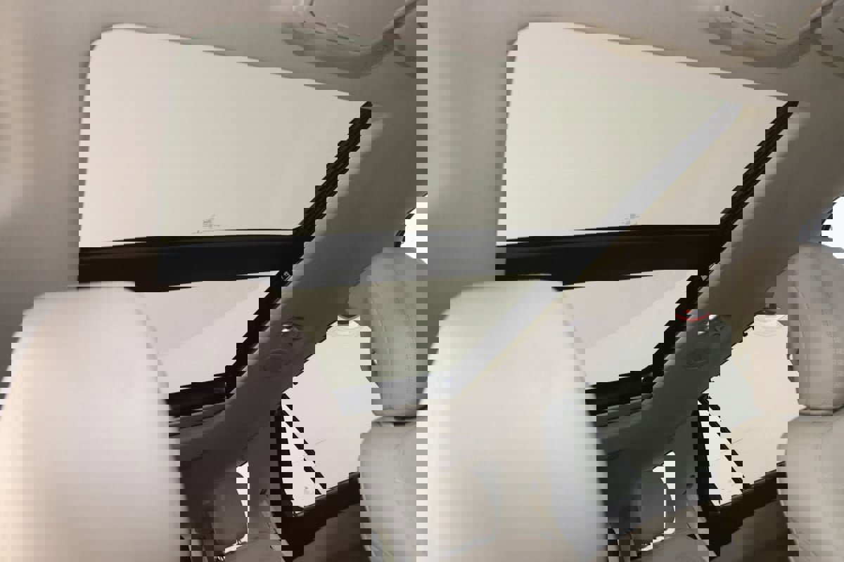 Used 2021 Ford Explorer Limited w/ Equipment Group 301A image 11