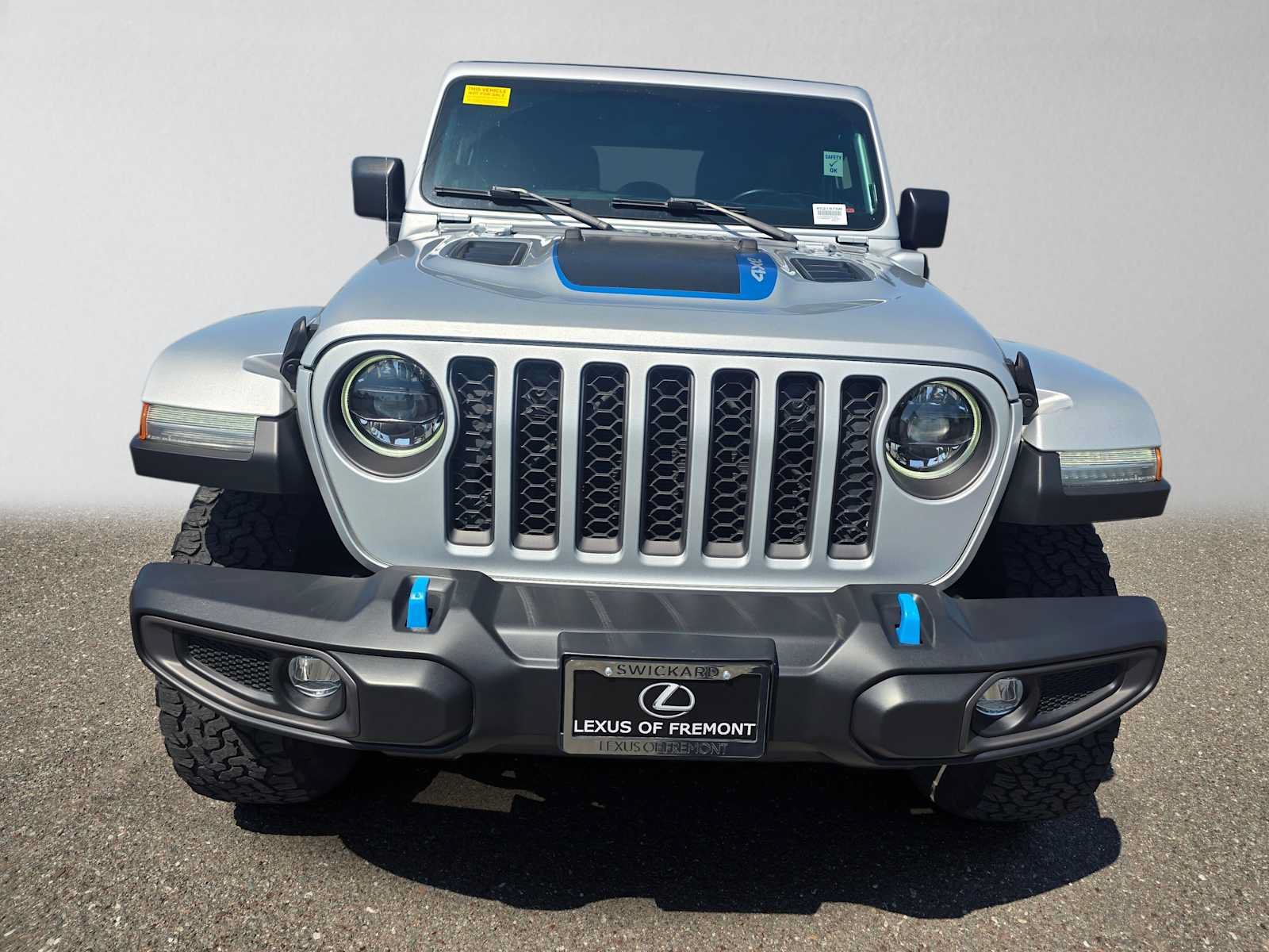 Used 2023 Jeep Wrangler Unlimited Rubicon 4xe w/ Cold Weather Group AWD/4WD image 8