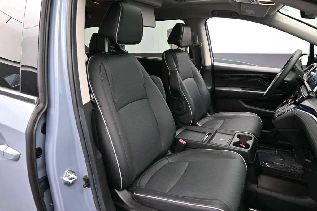 Used 2025 Honda Odyssey Elite image 36