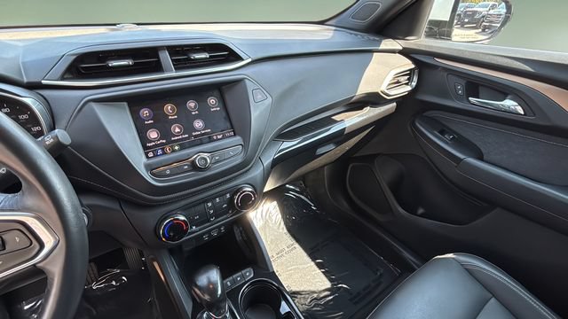 Used 2021 Chevrolet TrailBlazer ACTIV w/ Driver Confidence Package FWD image 24