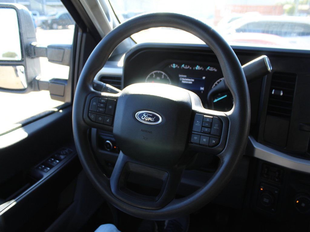 Used 2024 Ford F450 XL w/ XL Chrome Package image 18