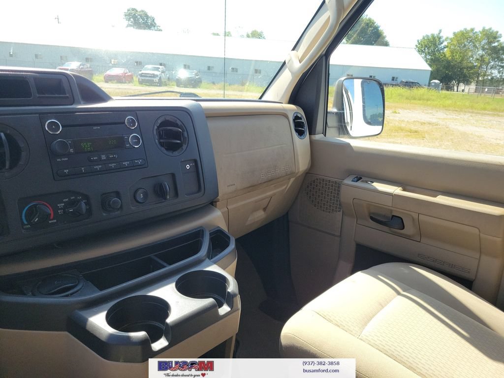 Used 2009 Ford E-350 and Econoline 350 XLT RWD image 14
