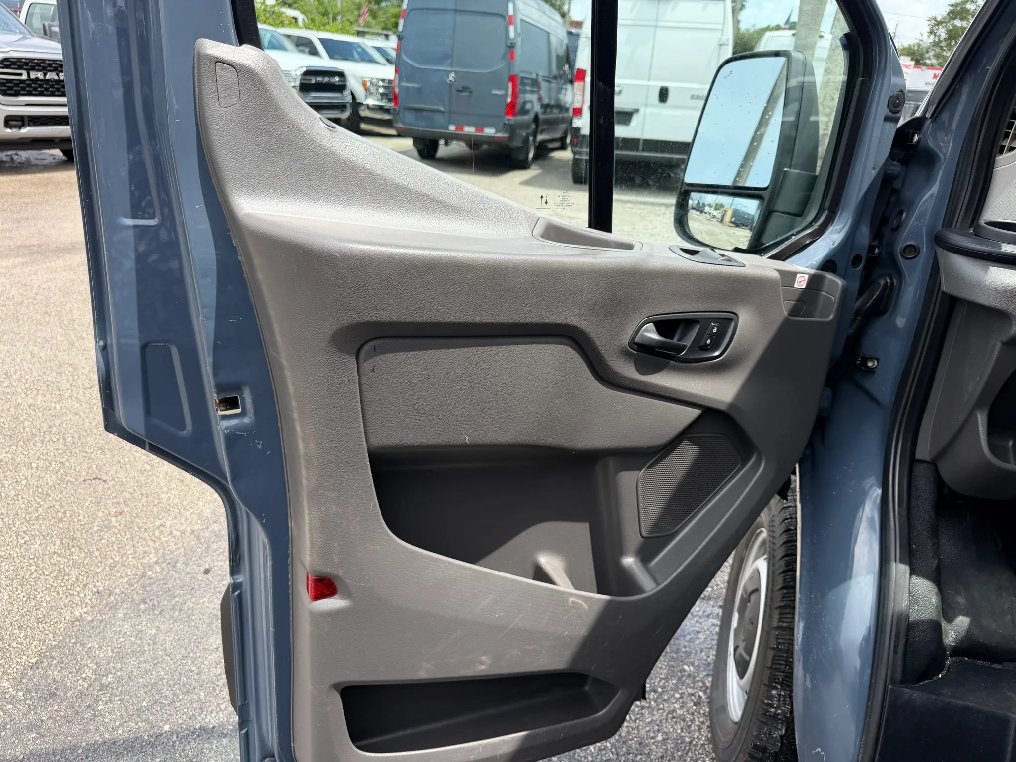 Used 2020 Ford Transit 250 148 High Roof Extended RWD image 10