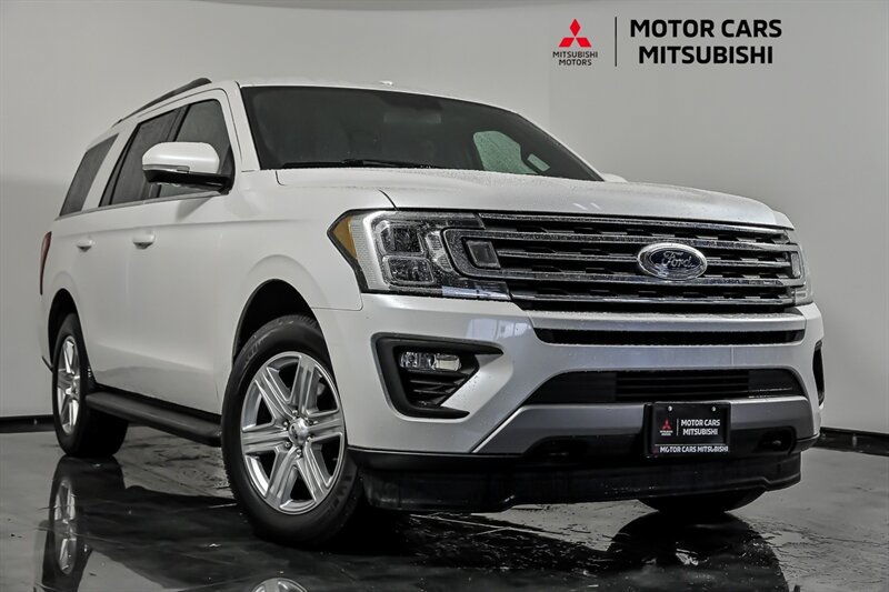 Used 2019 Ford Expedition XLT w/ Equipment Group 201A AWD/4WD image 1