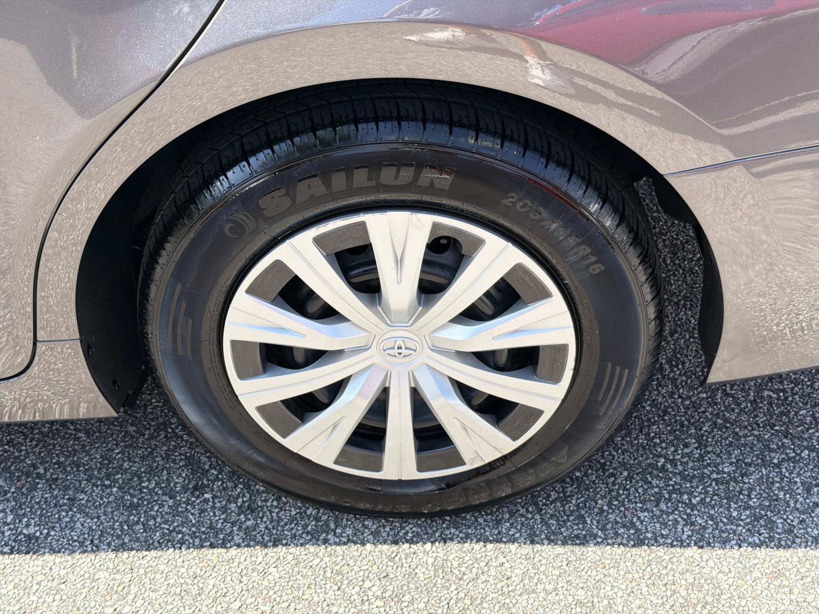 Used 2023 Toyota Camry LE FWD image 20