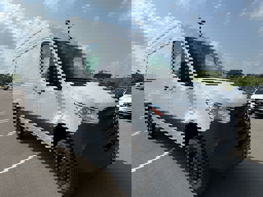 New 2025 Mercedes-Benz Sprinter 2500 image 3