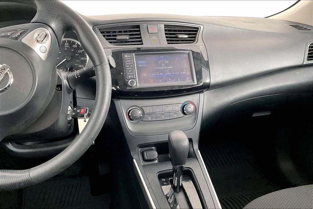 Used 2019 Nissan Sentra S image 9