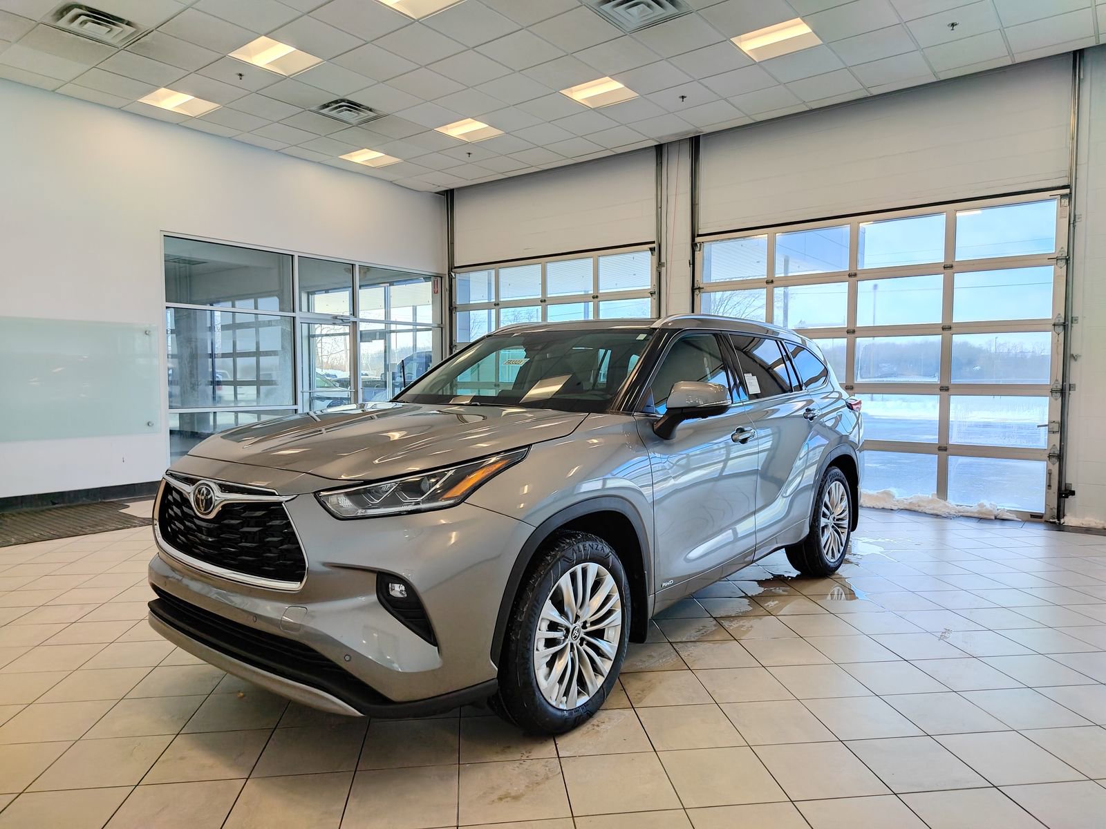 New 2026 Toyota Highlander Platinum image 7