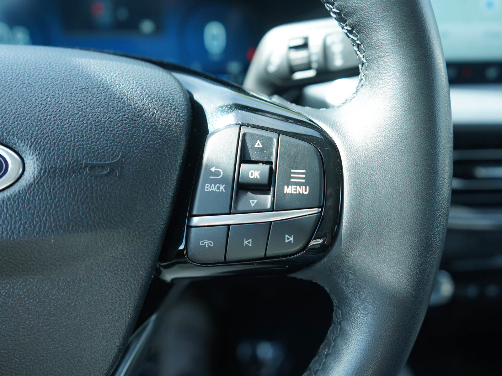 Used 2024 Ford Escape Platinum AWD/4WD image 26