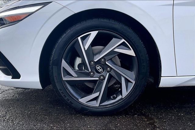 Certified 2024 Hyundai Elantra Limited image 10