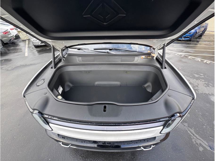 Used 2022 Rivian R1T Adventure image 29